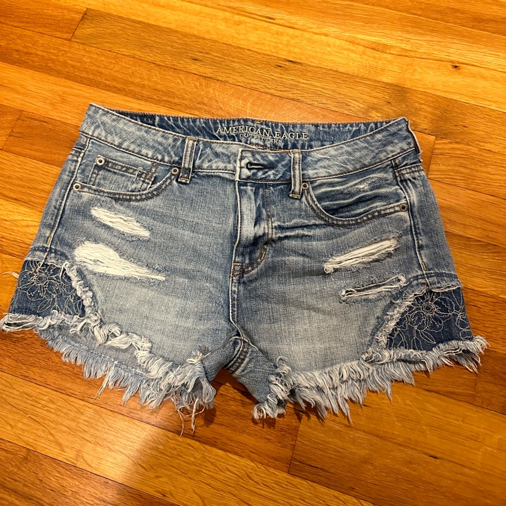 AMERICAN EAGLE DENIM SHORTS